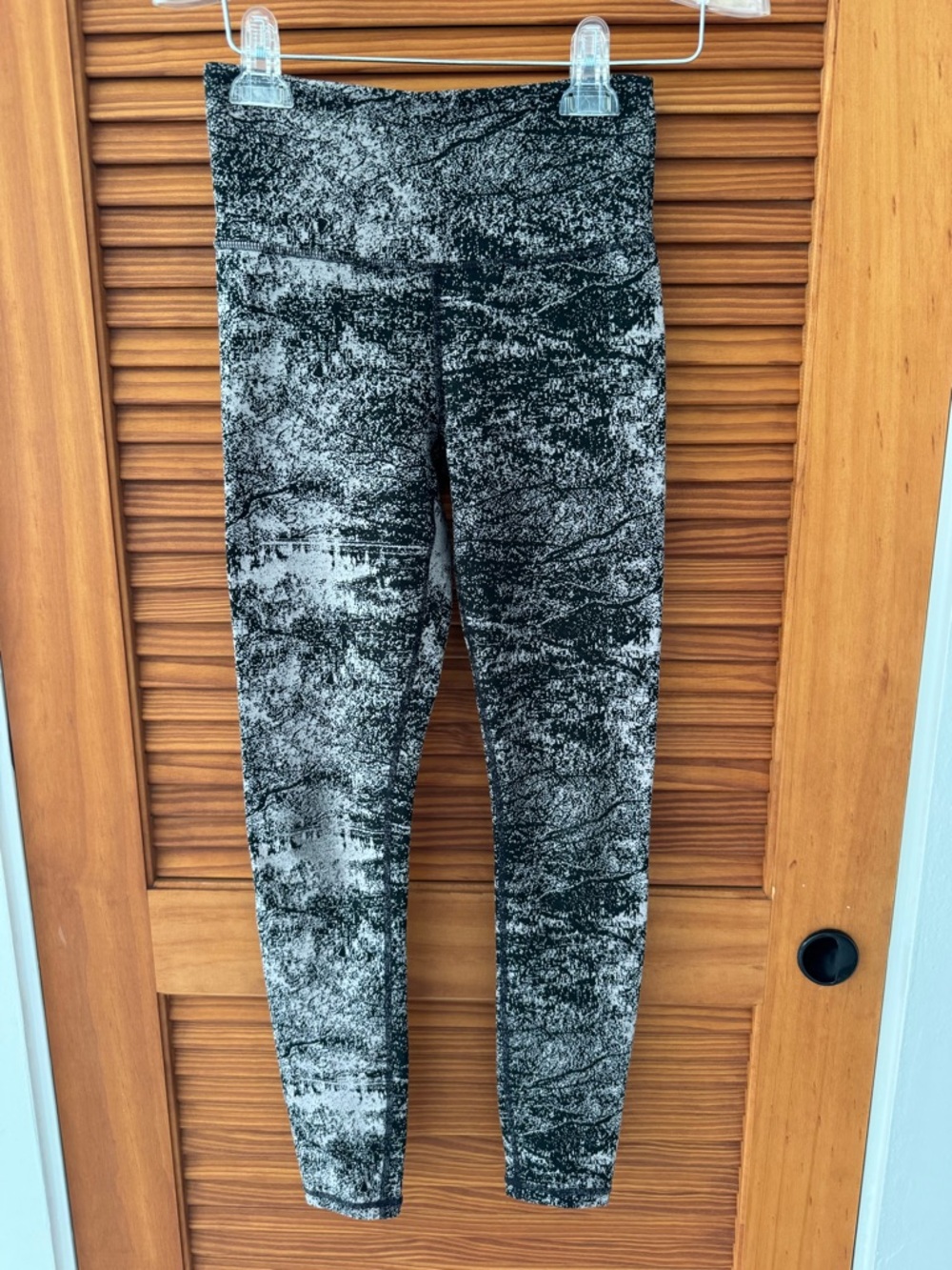 ATHLETA Elation Glades 7/8 Tights Leggings in Black Flagstone